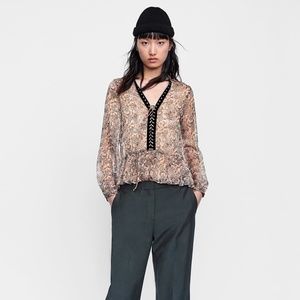 ZARA NWOT PRINTED BLOUSE WITH FRILL